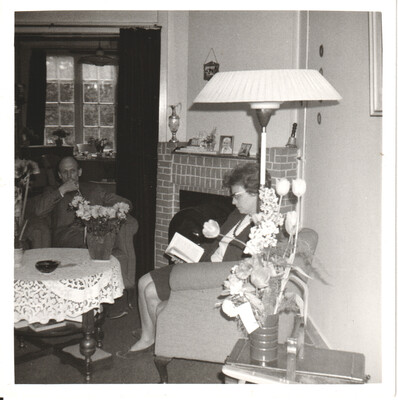 Geertje thuis in de Doornstraat.
