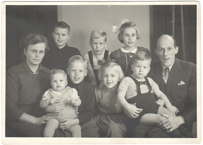 Scan-130310-0024
Familie Hieminga, 1 november 1952

