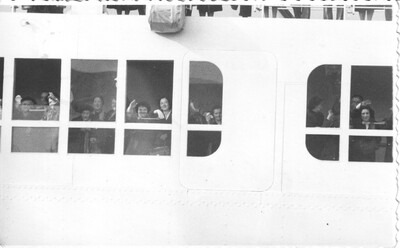 scan0122
Tante Trui vertrekt naar USA?
