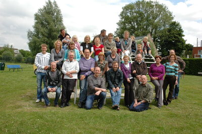 Groepsfoto uit 2013, eerste 'reunie' in Amsterdam.
